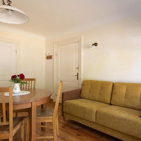 Allee Apartments Κουρεσάαρε Εξωτερικό φωτογραφία